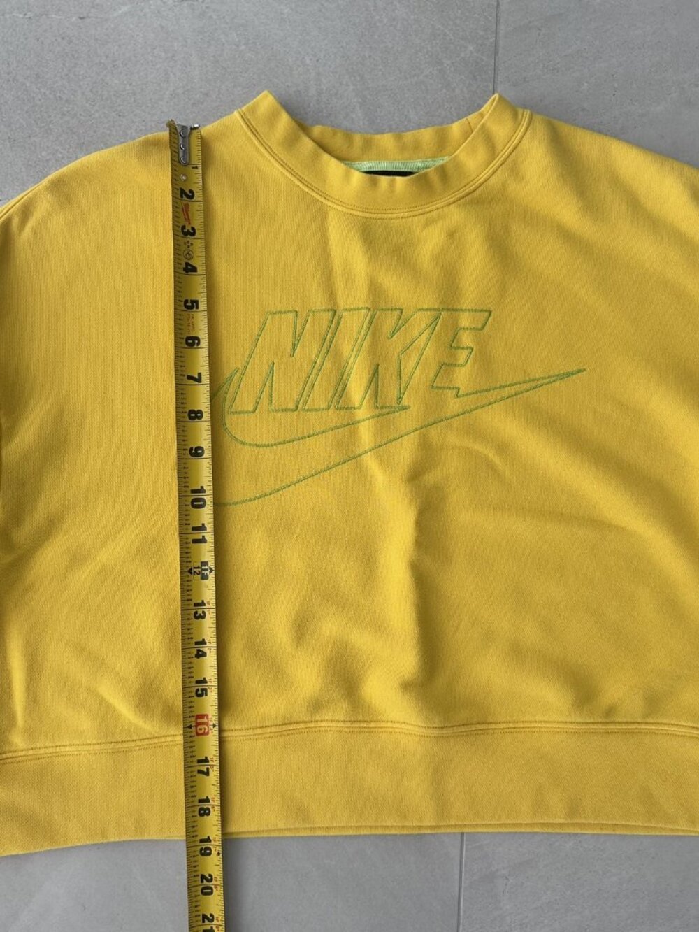 Nike Women's Cropped Convertible Boxy Sweatshirt Yellow Sz M - Picture 8 of 9